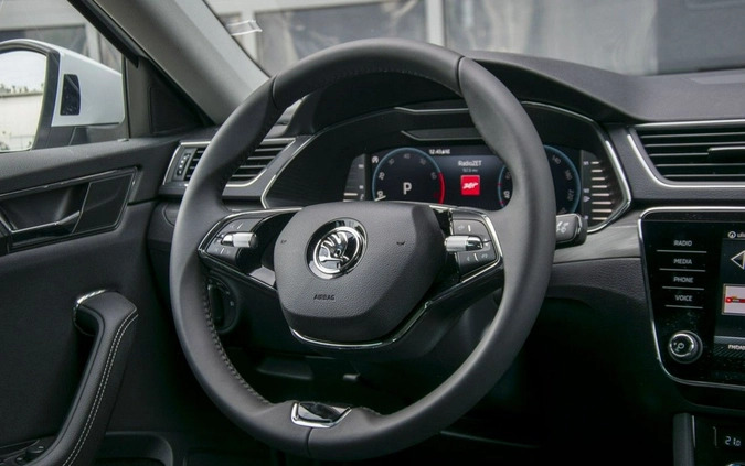 Skoda Superb cena 166500 przebieg: 5, rok produkcji 2023 z Opoczno małe 436